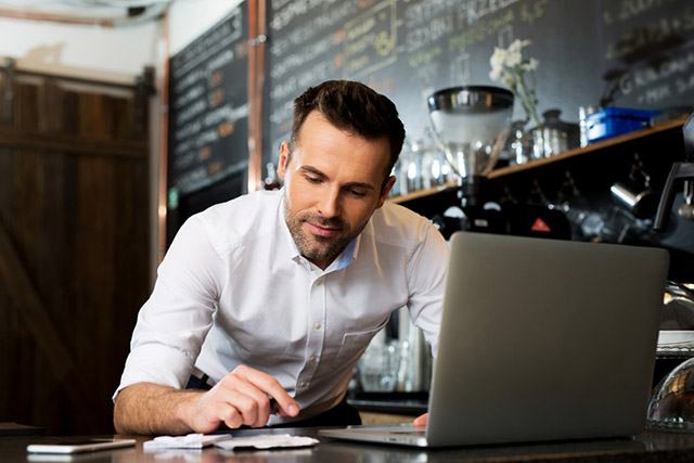 Quais cursos auxiliam na gestão de restaurantes