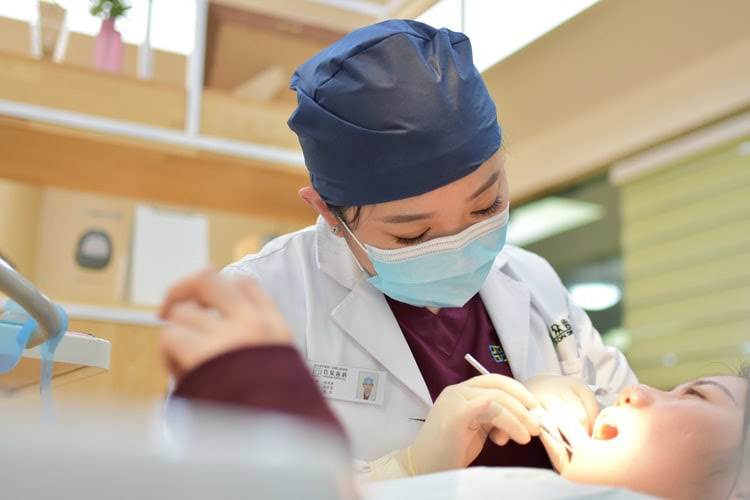 4 motivos para se especializar em odontologia