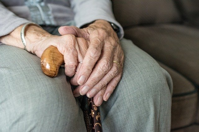 Cuidados Com Idosos: Dicas Fundamentais Que Você Precisa Saber