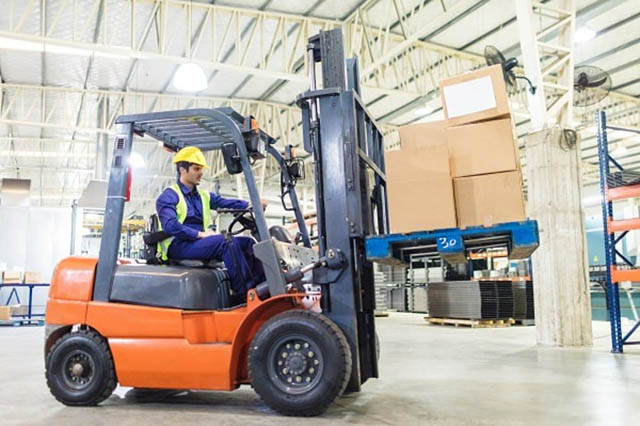 Equipamentos de Transporte Motorizados em Locais Fechados