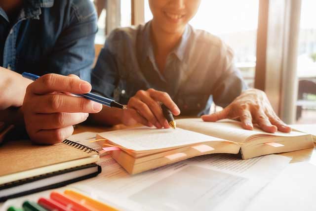 Como ajudar as crianças a manterem a concentração durante as aulas online?