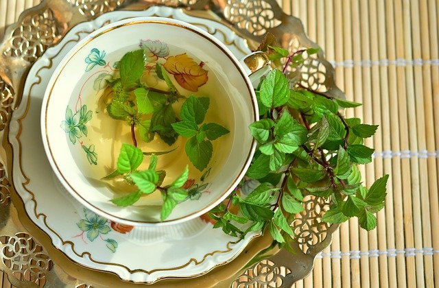 7 principais efeitos do óleo essencial de hortelã-pimenta