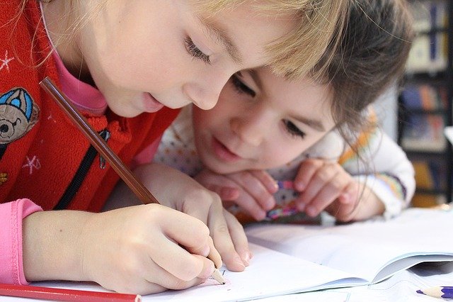 Como identificar se meu filho precisa de reforço escolar?