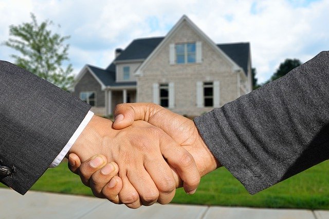 Conheça os benefícios de ser um corretor imobiliário