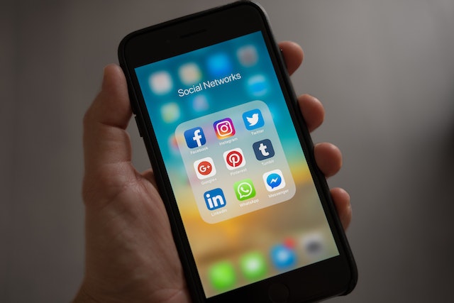 É possível realizar o monitoramento nas redes sociais?