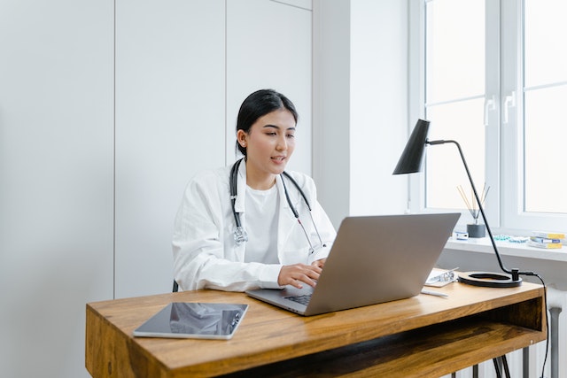 5 dicas para te ajudar a decidir qual especialidade médica seguir